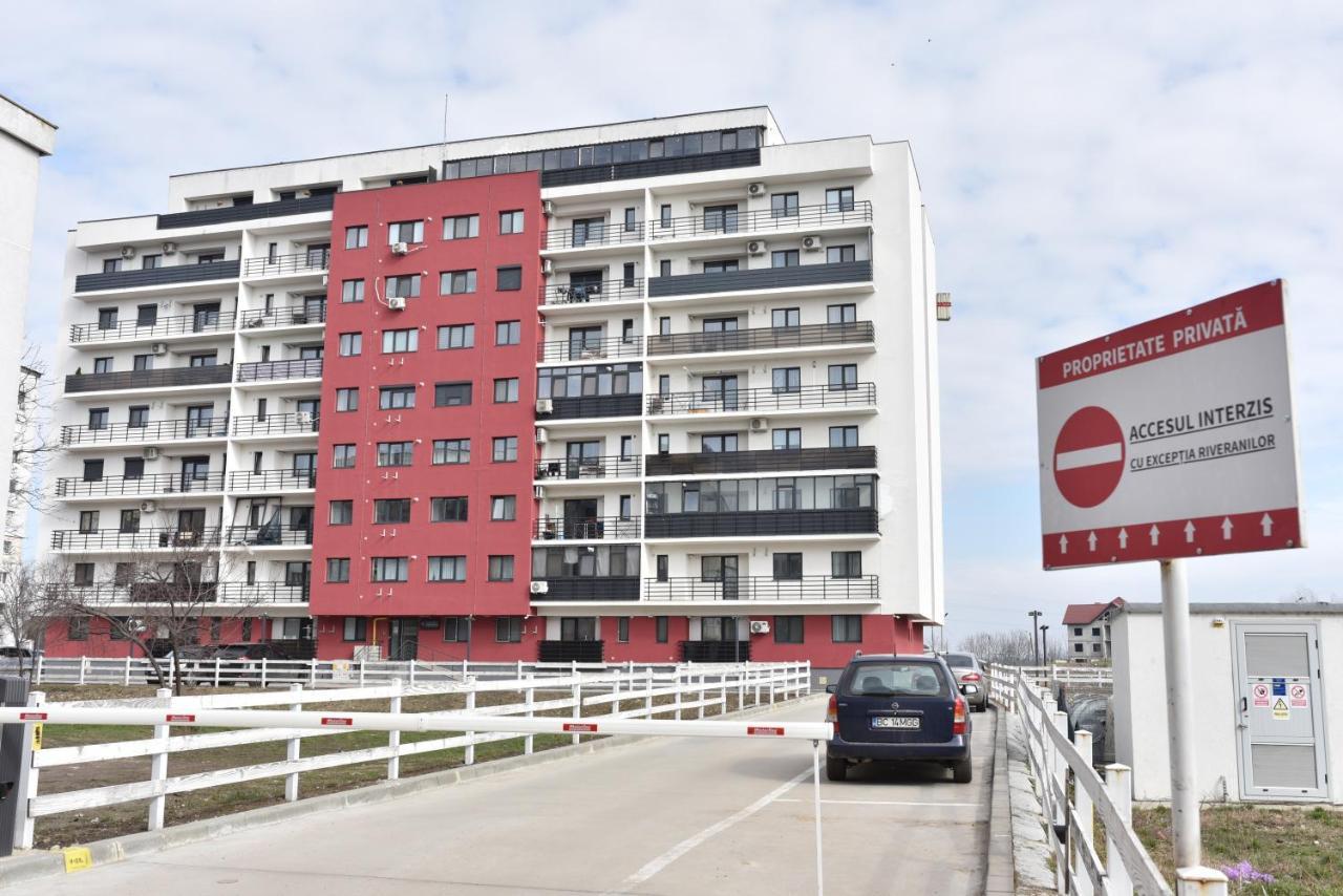Mall Luxury Apartments Bacău Exterior photo